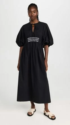 Flash Sale ⌛ Lee Mathews Zoe ???? Dress Black ✨